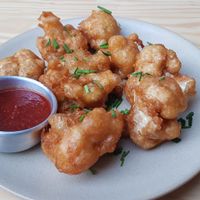 Blumenkohl Wings at Vegan Junkies in Lisbon
