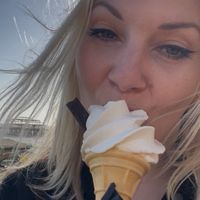 🍦WAS WORTH THE RUN TO GET THERE BEFORE IT CLOSED 😆♥️  at v360 in Brighton