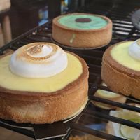 Yummy cream tarts at EnVie Vegan in Geneva