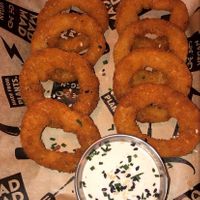 Onions rings   at EnVie Vegan in Geneva