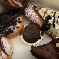 Mixte de tout haha   at EnVie Vegan in Geneva