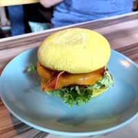 Vegan burger at EnVie Vegan in Geneva