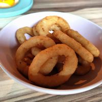 Onion rings at EnVie Vegan in Geneva