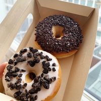 Donuts at EnVie Vegan in Geneva