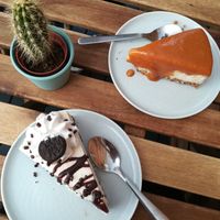 Cheesecakes at EnVie Vegan in Geneva