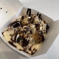 Vegan Desert!! #Veganuary at Cinnaholic in Gilbert