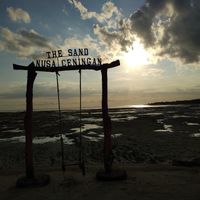 Nice swing from the restaurant with view at The Sand in Lembongan