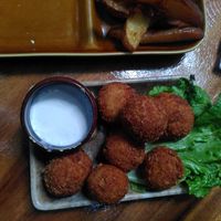 Vegan cashew chees balls with garlic mayo at Bong Bonlai at YK Art House in Phnom Penh