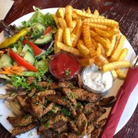 Gyrosteller mit Pommes at Kult in Wurzburg