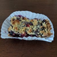 Vegan fruit crisp at Chloe's Cream Puffs in Pitman