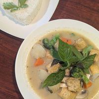 Green curry with tofu and white rice at Viet's Cuisine in Peachtree City