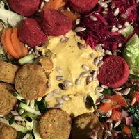 Vegan salad with extra falafel at Pottsalat in Essen