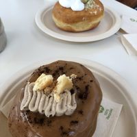 Vietnamese Iced Coffee and Caipirinha Cheesecake at Scoop 'n Dough in Lisbon