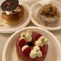 Donuts: Tiramisu, Apple Crumble and Raspberry Vanilla  at Scoop 'n Dough in Lisbon