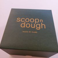 Cute boxes at Scoop 'n Dough in Lisbon