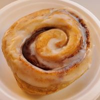 Cinnamon roll! at Scoop 'n Dough in Lisbon