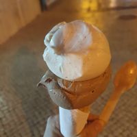 vanilla and milk chocolate ice cream at Scoop 'n Dough in Lisbon