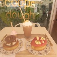  at Scoop 'n Dough in Lisbon