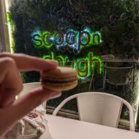 Macaron at Scoop 'n Dough in Lisbon