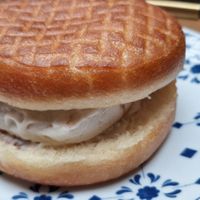 Burger ice cream at Scoop 'n Dough in Lisbon