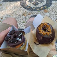 Cookies & Cream x Belgian Chocolate at Scoop 'n Dough in Lisbon