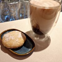  at Lovetann Kaffebar in Bergen