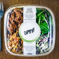 Vegan salad with Oumph protein at Wayne's Coffee in Uppsala