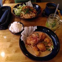 Pho xao sot me, lemongrass tea, Chanh da, peanut lover at Bao Bao in Hamburg