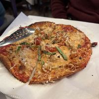 Pizza with peppers, onions, basil.  Swapping out mushrooms.  Vegan cheese!  at Tresca in Boston