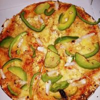 Vegan pizza with mozzarella, tofu crumbles, green pepper, feta and avocado - my creation. Would recommend! at Pizzaholic in Newcastle Upon Tyne