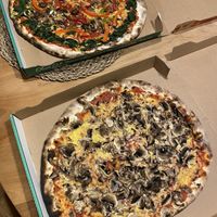 Pizza Funghi & Pizza Vegetariana with vegan cheese at Herrischrieder Hof in Herrischried