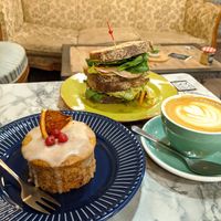 my picks (excellent!) at Urbano Specialty Coffee in Madrid