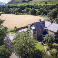 Stonecroft Guesthouse in the beautiful Edale valley.  A haven for walkers and lovers of the outdoors. at Stonecroft Guesthouse in Edale