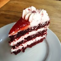Tarta Red Velvet vegana at Dempanadas in Valencia