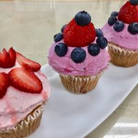 Gorgeous festive cupcakes at HeyO Eats in Mountain View