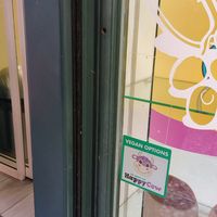 Happy cow sticker in window 🤩🤩🤩 at Smooth Operators in Bellagio