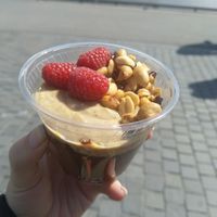 Snickers chia pudding - wonderful and filling at The Juicery - Eger in Oslo