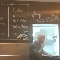 Quesos or Postres at Melocotón Vegan Burger in Barcelona