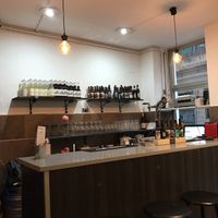 The bar  at Melocotón Vegan Burger in Barcelona