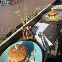 Veganer Burger at Flotten Happen in Langeoog