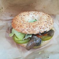 Bagel Hoop (hummus, zucca grigliata, funghi, insalata, pomodoro) at Hoop Bagel & Salad - Vomero in Naples