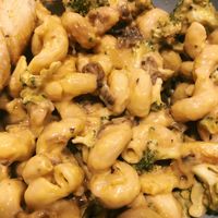 Vegan Mac and cheese with broccoli and mushrooms at Brick Road Pizza Co in Grand Rapids
