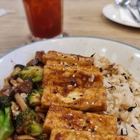 Tofu with mixed vegetables and rice at On the Table in Pattaya