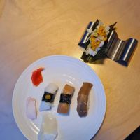 Recommend the nigiri 👍 at GuǒRán Huì 果然匯 - fruitfulfood in Taoyuan