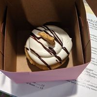 S'mores vegan cupcake at Wanderlust Vegan Eatery in Albuquerque