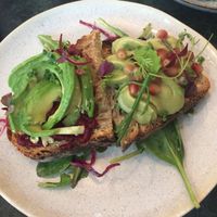Avo toast at Cotidiano in Lisbon