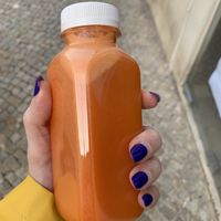Takeaway juice - carrot, orange and apple  at Papaya in Faro