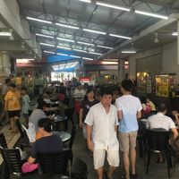 The stall is in here. Look for the one with Vegetarian Noodle sign.  at Dé Cái SùShí 德财素食 in Kepong