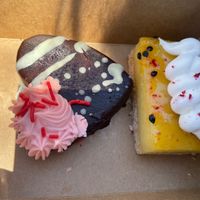 Wagon wheel and lemon slice  at Darringtons in Burswood