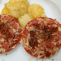 Pizza bagel at Pipoca in Murcia